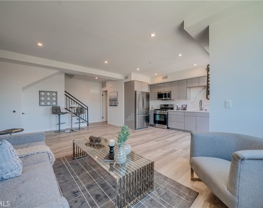 7018 Alabama Avenue - Photo Thumbnail 3