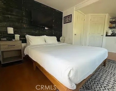 2597 Dearborn - Photo Thumbnail 18