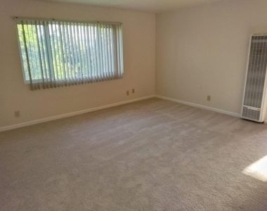 2131 Stanton Ave - Photo Thumbnail 4