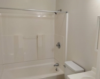 2131 Stanton Ave - Photo Thumbnail 3