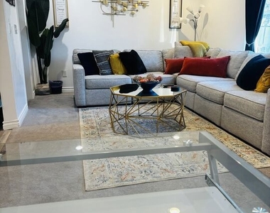 1377 Sultana - Photo Thumbnail 26