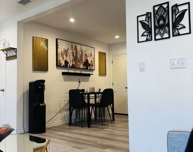 1377 Sultana - Photo Thumbnail 56
