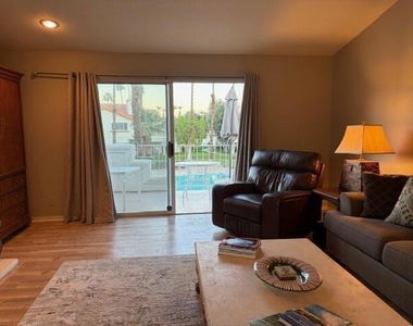 726 N Vista Lago N - Photo Thumbnail 7