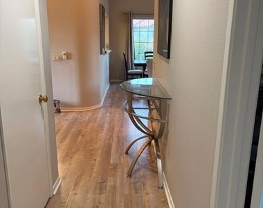 726 N Vista Lago N - Photo Thumbnail 9