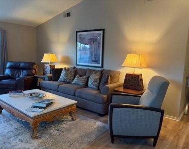 726 N Vista Lago N - Photo Thumbnail 2
