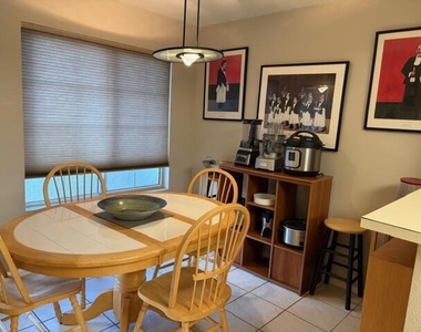 726 N Vista Lago N - Photo Thumbnail 15