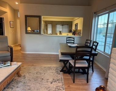726 N Vista Lago N - Photo Thumbnail 3