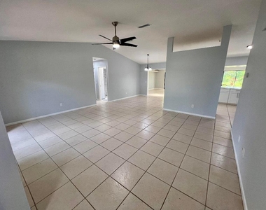 2617 Sw Chestnut Lane - Photo Thumbnail 6