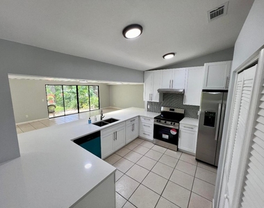 2617 Sw Chestnut Lane - Photo Thumbnail 10