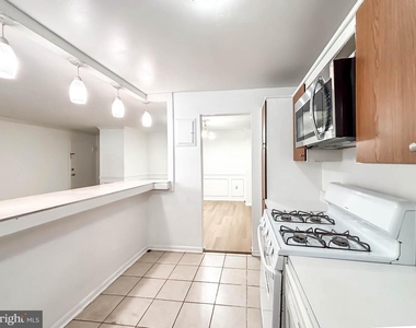 11402 Cherry Hill Road - Photo Thumbnail 6