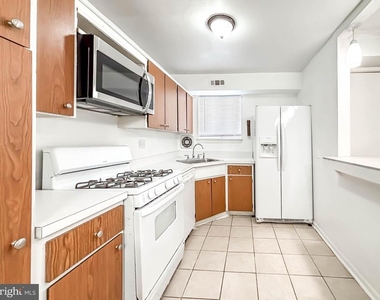 11402 Cherry Hill Road - Photo Thumbnail 8