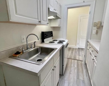 7347 Wisconsin Avenue - Photo Thumbnail 11