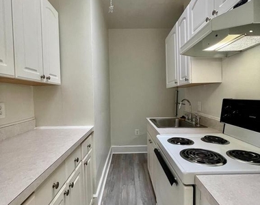 7347 Wisconsin Avenue - Photo Thumbnail 9