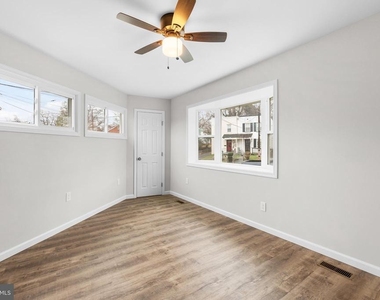 4686 A Street Se - Photo Thumbnail 10