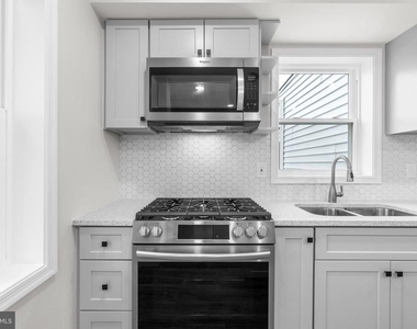 4686 A Street Se - Photo Thumbnail 8
