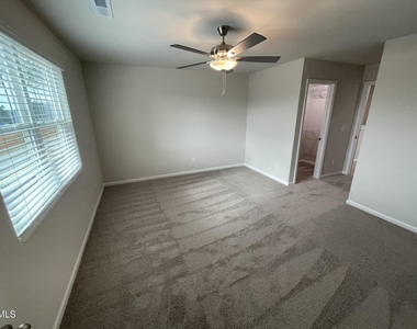1019 Peony Lane - Photo Thumbnail 19