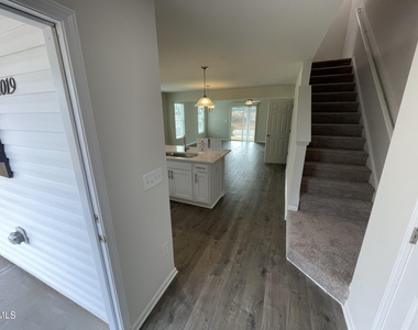 1019 Peony Lane - Photo Thumbnail 3