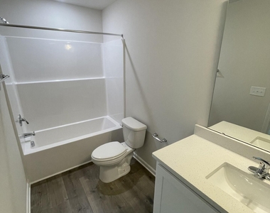 1019 Peony Lane - Photo Thumbnail 18