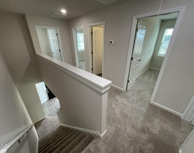 1019 Peony Lane - Photo Thumbnail 17