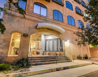 507 Sabine St - Photo Thumbnail 18