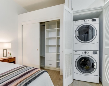 507 Sabine St - Photo Thumbnail 11
