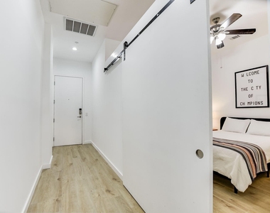 507 Sabine St - Photo Thumbnail 17