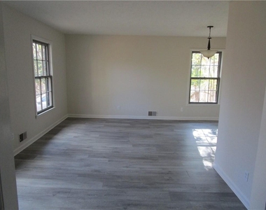 3730 Newport Drive - Photo Thumbnail 25