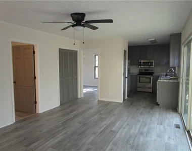 3730 Newport Drive - Photo Thumbnail 14