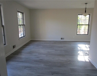 3730 Newport Drive - Photo Thumbnail 20