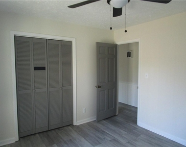 3730 Newport Drive - Photo Thumbnail 37