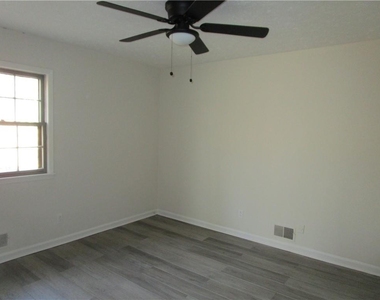 3730 Newport Drive - Photo Thumbnail 40