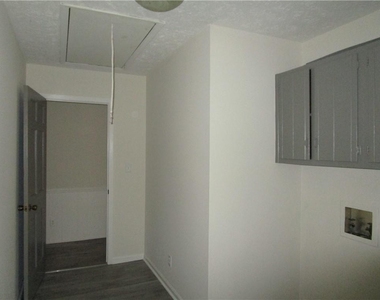 3730 Newport Drive - Photo Thumbnail 45