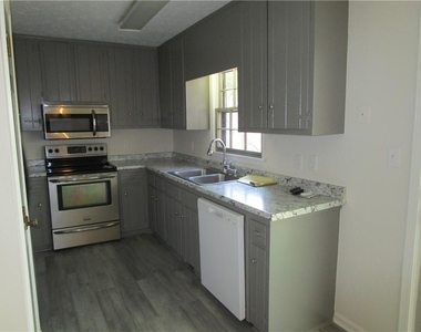 3730 Newport Drive - Photo Thumbnail 13