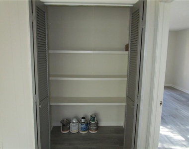 3730 Newport Drive - Photo Thumbnail 10