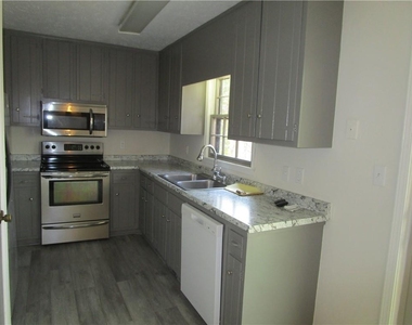 3730 Newport Drive - Photo Thumbnail 12