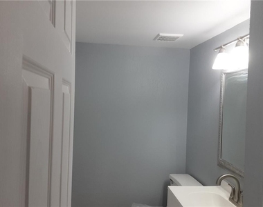 6900 Roswell Road - Photo Thumbnail 4