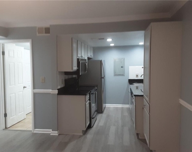 6900 Roswell Road - Photo Thumbnail 2