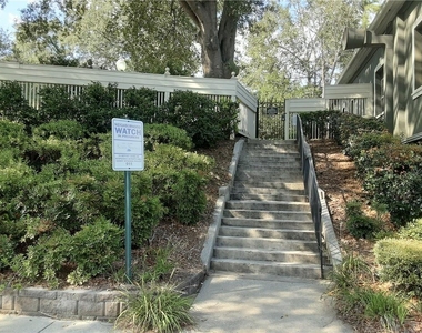 6900 Roswell Road - Photo Thumbnail 18