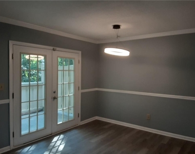 6900 Roswell Road - Photo Thumbnail 7