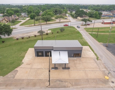 401 E Main Street - Photo Thumbnail 15
