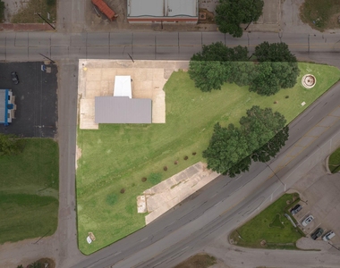 401 E Main Street - Photo Thumbnail 22