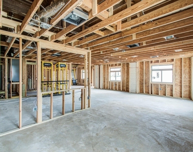 401 E Main Street - Photo Thumbnail 13