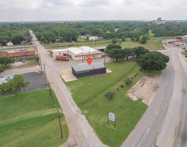 401 E Main Street - Photo Thumbnail 17