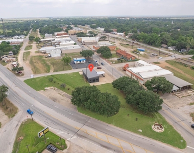 401 E Main Street - Photo Thumbnail 19