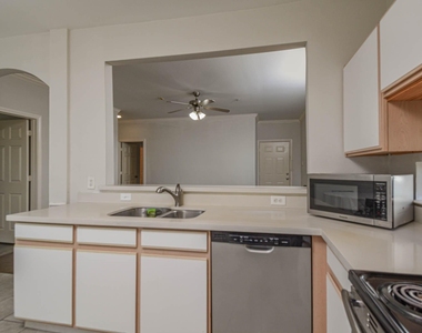 6289 Wilcrest Drive - Photo Thumbnail 6