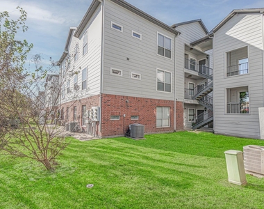 6289 Wilcrest Drive - Photo Thumbnail 18