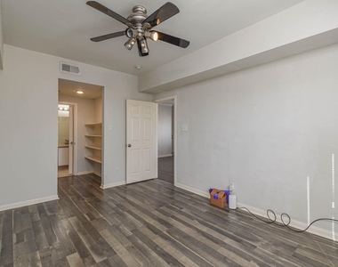 6289 Wilcrest Drive - Photo Thumbnail 10