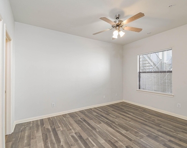 6289 Wilcrest Drive - Photo Thumbnail 13