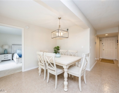 2885 Citrus Lake Drive - Photo Thumbnail 6