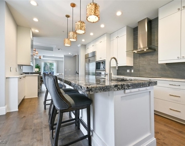 433 5th Street S - Photo Thumbnail 20